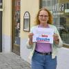 Hermine Eicke bezieht samstags Stellung vor der Marienapotheke gegen den Stand der AfD dort. Und sie ist eine Kritkerin der Montagsdemos.