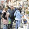 Der Maimarkt in Rain, gekoppelt mit Aktionen von "Wir aus Rain", entwickelte sich bei idealem Wetter zu einem Besuchermagneten.