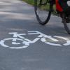 Ein Autofahrer hat einem Radfahrer in Großaitingen die Vorfahrt genommen. Es kam zum Zusammenstoß. 