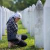Dem Massaker von Srebrenica im Zuge des Bosnien-Kriegs fielen 8000 bosnische Muslime zum Opfer.