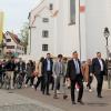 Nach dem Gottesdienst führte der Festzug ins Pfarrheim in Gundelfingen.