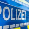 Einen unfallflüchtigen Autofahrer hat die Augsburger Polizei ermittelt.