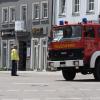 Die Polizei ist dabei den Verkehr in Neuburg zu regeln, um Rettungskräften den Weg durch die verstopfte Stadt zu bahnen. 