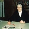 Schwester Imma Mack Ende der 1990er-Jahre in ihrem Zimmer des Klosters der Armen Schulschwestern in München.