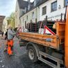 Ein Müllfahrzeug verursacht riesige Ölspur durch die Altstadt! Berufsfeuerwehr und Polizei hatten allerhand zu tun!