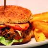 Pro Portion stößt der vegetarische BBQ-Burger nur 237 g CO2 aus.
