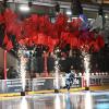 Unser Archivbild zeigt den Einlauf vor dem dritten Finalspiel in der Eishockey-Landesliga in der vergangenen Saison, ESV Burgau gegen EHC Waldkraiburg.