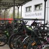 Immer wieder schlagen professionelle Fahrraddiebe am Bahnhof in Neuburg zu. Jetzt werden Videokameras installiert. 