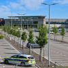 Polizei sichert das Werksgelände der Tesla-Gigafactory Berlin-Brandenburg.