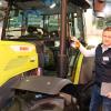 Rund um Innovationen in der Landwirtschaft geht es auf der Messe RegioAgar Bayern, hier der neue Traktor von Claas mit Mitarbeiter Johannes Heinrichs. 
