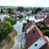 Wir haben uns in Günzburg, Burgau und Offingen umgeschaut. Teilweise sind Wohnungen komplett verwüstet, teilweise kämpfen Menschen noch gegen das Wasser. Die Bundeswehr hilft.