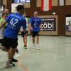 Handball
Der BHC Königsbrunn (in blau Max Herzog) siegte im Derby gegen Kissing.
