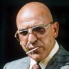 Der amerikanische Schauspieler Telly Savalas wurde in der Rolle des glatzköpfigen Polizisten "Kojak" bekannt. 