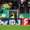 Phil Harres (l) trägt bald das Trikot von Holstein Kiel.