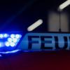 Die Feuerwehr musste in Köln eine illegale Rave-Party beenden.