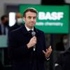 Frankreichs Präsident Emmanuel Macron hält eine Rede bei einem Besuch des deutschen Chemiekonzerns BASF.