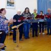 Der evangelische Kirchenchor in Vöhringen hat keinen Sängernachwuchs. Nach 45 Jahren hört auch Barbara Kreimann als Dirigentin auf. Die Verabschiedung fand im Ostergottesdienst statt.