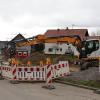 In Scherstetten wird viel bewegt: für den sozialen Wohnbau am nördlichen Ortseingang starteten jetzt die Bauarbeiten mit der Verlegung des Regenwasserkanals.