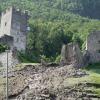 Nach heftigen Regenfällen ist ein Teil der Burg Falkenstein im Landkreis Rosenheim abgerutscht.