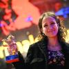 Die französische Regisseurin Mati Diop hat den Goldenen Bären 2024 gewonnen. Damit setzte sie sich aus rund 300 zum Wettbewerb zugelassenen Filmen durch.