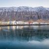 Ísafjörður, Tor zur Halbinsel: Hier legen die kleinen Fähren Richtung Hornstrandir ab. 
