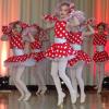 Russische und ukrainische Mädchen tanzten auf dem Festival selbstverständlich zusammen.