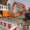 Die Vollsperrung der Schulstraße ist abgehakt. Seit Montag ist die Martinstraße in Aichach komplett gesperrt, weil das Nahwärmenetz ausgebaut wird.