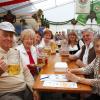 Stadtfest
Die AWO-Stadtbergen hat beim Senioren-Mittagstisch in Stadtbergen sichtlich Spaß. Trotz des neuen Unkostenbeitrags waren die Tische im Bierzelt gut gefüllt.
