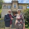 Rund 700.000 Euro soll die Sanierung des Pfarrhofes von Dreifaltigkeit kosten - zu viel für die Kirchengemeinde, sagen Pfarrer Gerhard Groll und Kirchenpflegerin Maria Tyroller.