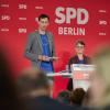 Martin Hikel (SPD), Neuköllns Bezirksbürgermeister, und Nicola Böcker-Giannini (SPD), Ex-Staatssekretärin, bewerben sich beim Landesparteitag der SPD Berlin um den Landesvorsitz.