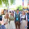 Zum politischen Frühschoppen am Muttertag kam Markus Söder ins Festzelt nach Wasserburg. Selfies mit dem Ministerpräsidenten waren heiß begehrt.