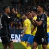 Robert Glatzel (r) erzielte zwei Tore für den Hamburger SV beim Auswärtssieg in Braunschweig.