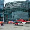 Eine Frau und ein Kleinkind wurden am Berliner Hauptbahnhof von einem Zug erfasst.