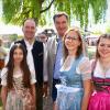 Zum politischen Frühschoppen am Muttertag kam Markus Söder ins Festzelt nach Wasserburg. Selfies mit dem Ministerpräsidenten waren heiß begehrt.