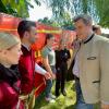 Zum politischen Frühschoppen am Muttertag kam Markus Söder ins Festzelt nach Wasserburg. Selfies mit dem Ministerpräsidenten waren heiß begehrt.