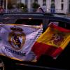 Die Fans von Real Madrid feiern auf dem Cibeles-Platz nachdem ihre Mannschaft den Titel in der La Liga gewonnen hat.