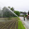 Die anhaltenden Regenfälle sorgen im Landkreis Aichach-Friedberg für Überschwemmungen. Feuerwehren sind im Dauereinsatz.