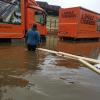 Die Holzhandels-Firma Denzel in Wertingen wurde vom Hochwasser ebenfalls geflutet.
