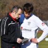 Für den VfL Kaufering wird es ernst: Trainer Michael Grasse (links) und Spielertrainer Sebastian Bonfert haben sich für den Landesliga-Start einen Plan zurechtgelegt. 