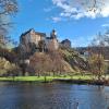 Die Ansicht von Loket mit der aus dem 12. Jahrhundert stammenden Burg ist von vielen Orten aus beeindruckend.