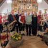 Die Musikvereingung der Handschuhmacher mit den Jubilaren Michael Fritz, dem ASM-Präsidenten Franz Pschierer, Tobias Auinger, Hans Eska, ASM-Bezirksvorsitzenden Robert Strobel, Dirigentin Tanja Weiss sowie Robert Fischer.