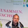 Bayerns Umweltminister Thorsten Glauber nimmt an einer Pressekonferenz teil.