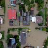 In Pfaffenhofen an der Ilm steht ein Großteil des Ortes unter Wasser. (Luftaufnahme mit einer Drohne).