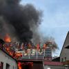 Lichterloh gebrannt hat dieses landwirtschaftliche Anwesen am Samstag in Mündling.