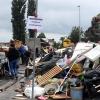 Nach dem Hochwasser im Sommer musste - wie hier in Dinkelscherben - der Umgang mit dem vielen Schrott organisiert werden.