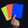 Mit der Blauen Karte soll gegen Spieler eine Zeitstrafe verhängt werden.