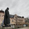 Am Matzberger-Gebäude in Bad Wörishofens Fußgängerzone wird gebaut. 