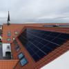 Rathaus, Kulturzentrum, Kläranlage, Schulen, Kindergärten, Feuerwehrgerätehäuser: Auf mehreren städtischen Gebäuden wird in Vöhringen bereits Strom aus Sonnenlicht erzeugt.    