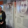 Jugendliche Guides führen durch die Ausstellung über das Leben Anne Franks im Neu-Ulmer Orange Campus. Bis zum 30. Juni ist die Schau zu sehen.