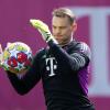 Torwart Manuel Neuer von München in Aktion.